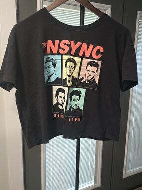 ​*NSYNC Band Tee Crop Top Black Large 2020 Graphic Concert Boy Band
